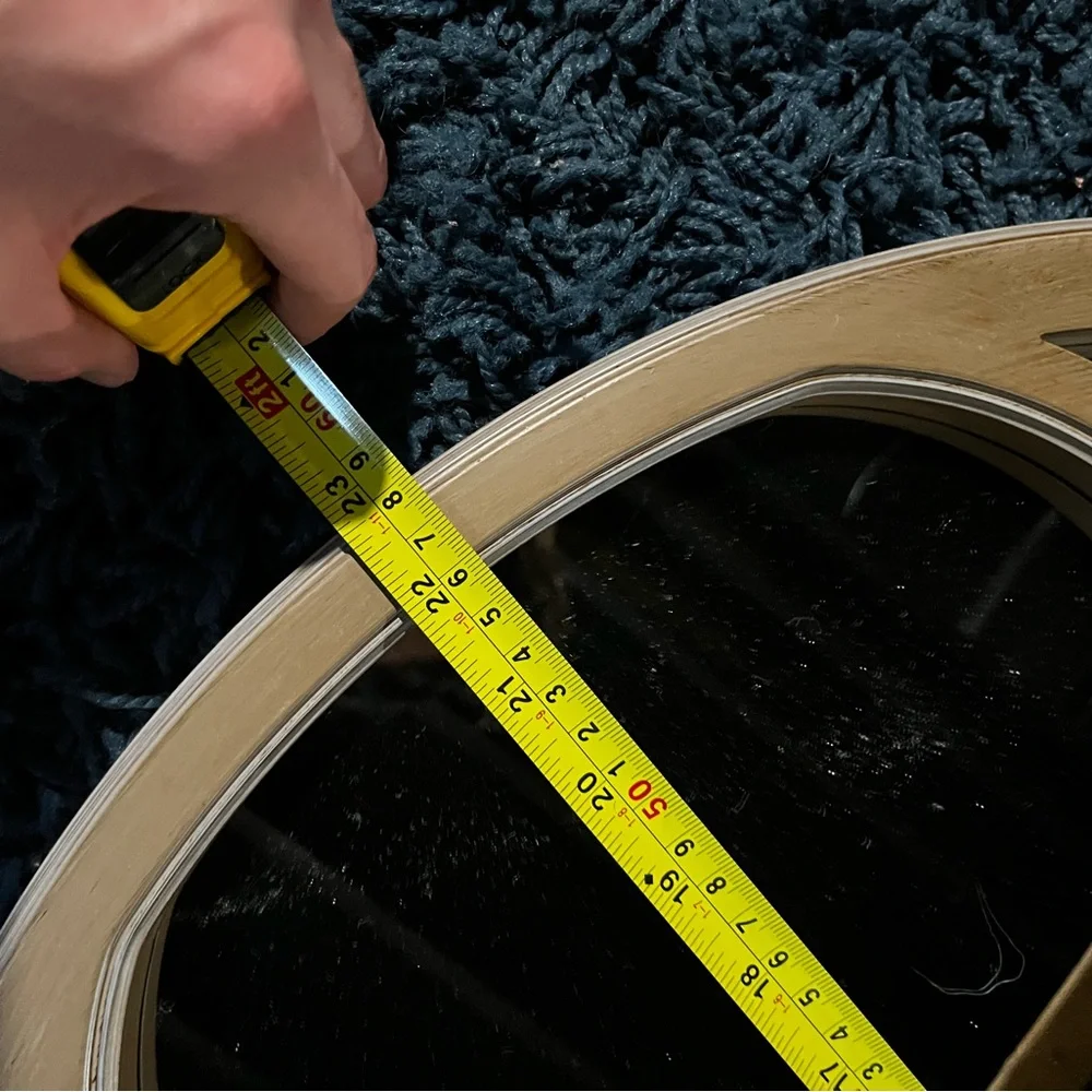 Circle accent mirror